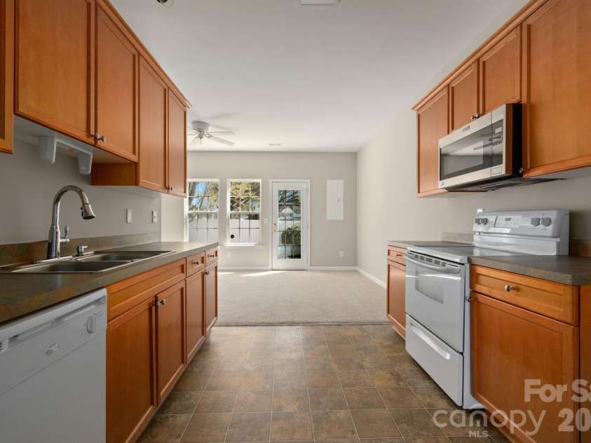4140 Kenton Glenn Court, Concord, NC 28027.  MLS# CAR4355708, YatesRealty ID 17885. 
