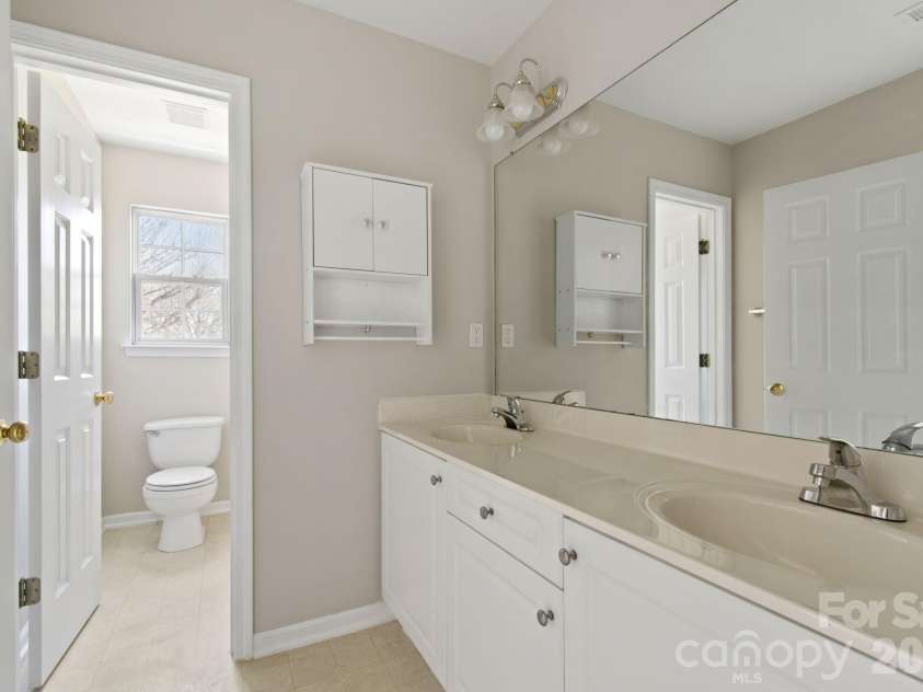 4140 Kenton Glenn Court, Concord, NC 28027.  MLS# CAR4355708, YatesRealty ID 17885. 