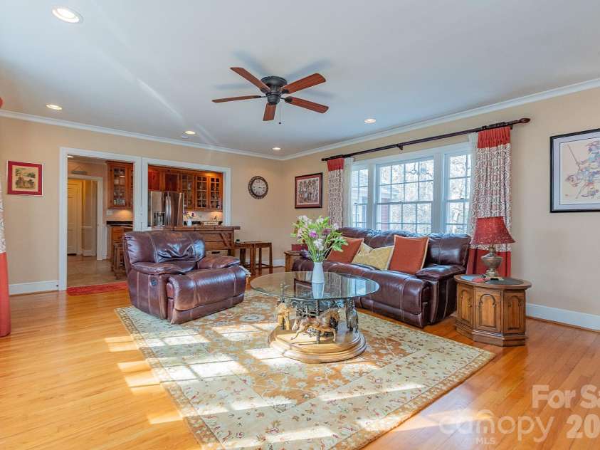 403 Weaver Drive, Lexington, NC 27292.  MLS# CAR4355217, YatesRealty ID 17886. Den