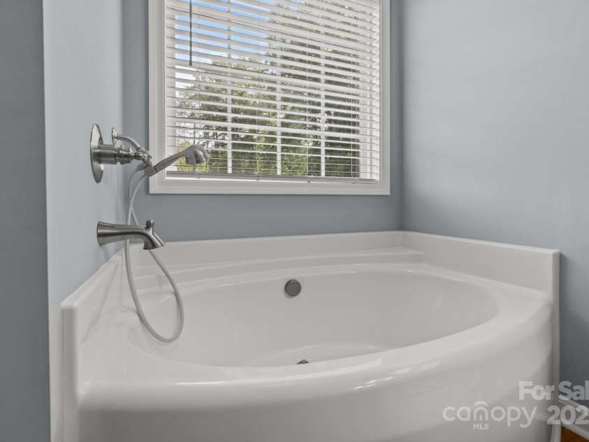 1230 Long Creek Lane, Salisbury, NC 28146.  MLS# CAR4258339, YatesRealty ID 17887. 