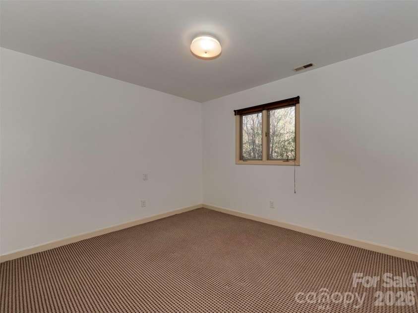 7244 Terrace Drive, Charlotte, NC 28211.  MLS# CAR4357695, YatesRealty ID 17887. 