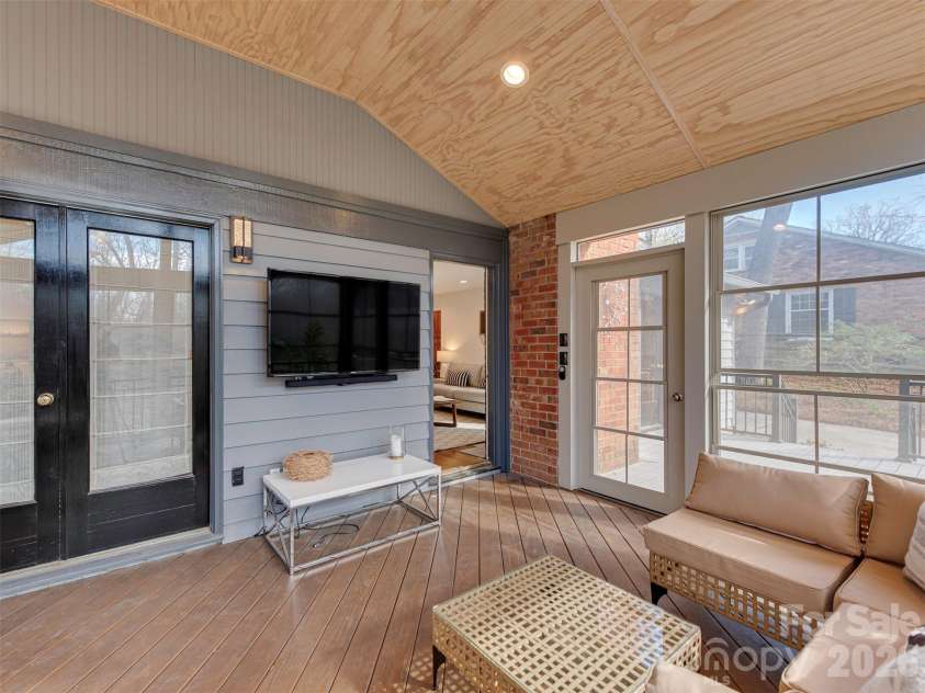 7244 Terrace Drive, Charlotte, NC 28211.  MLS# CAR4357695, YatesRealty ID 17887. 