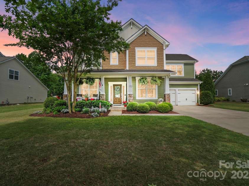 132 Flora Vista Drive, Mooresville, NC 28117.  MLS# CAR4258378, YatesRealty ID 17888. 