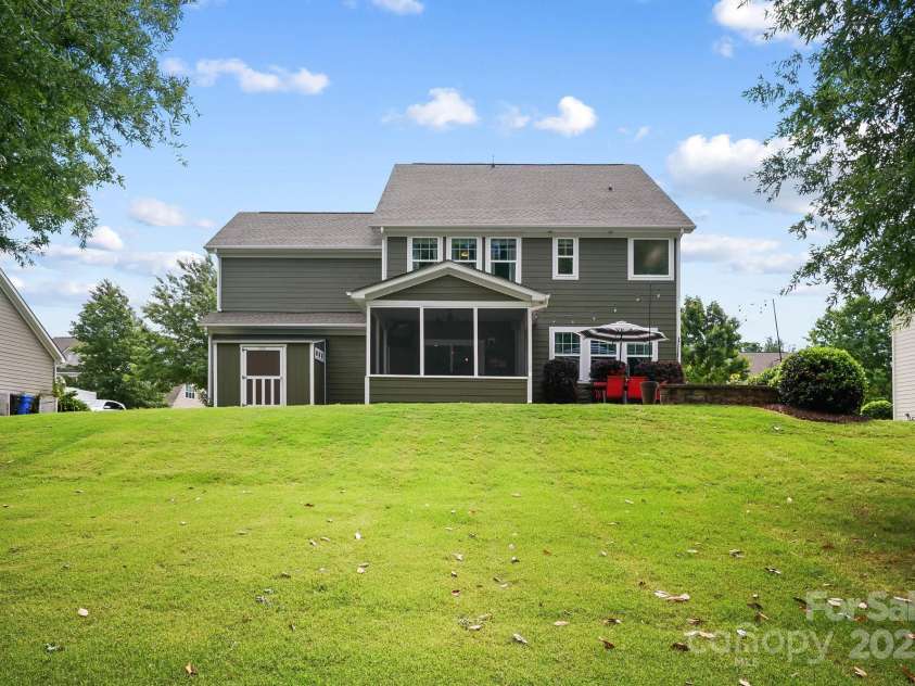 132 Flora Vista Drive, Mooresville, NC 28117.  MLS# CAR4258378, YatesRealty ID 17888. 