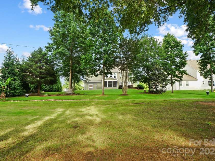 132 Flora Vista Drive, Mooresville, NC 28117.  MLS# CAR4258378, YatesRealty ID 17888. 