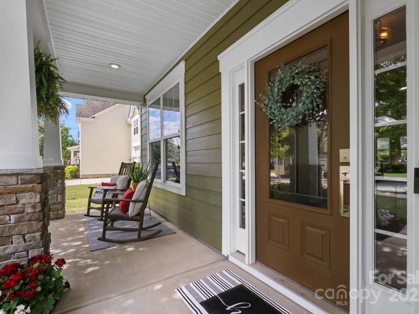 132 Flora Vista Drive, Mooresville, NC 28117.  MLS# CAR4258378, YatesRealty ID 17888. 
