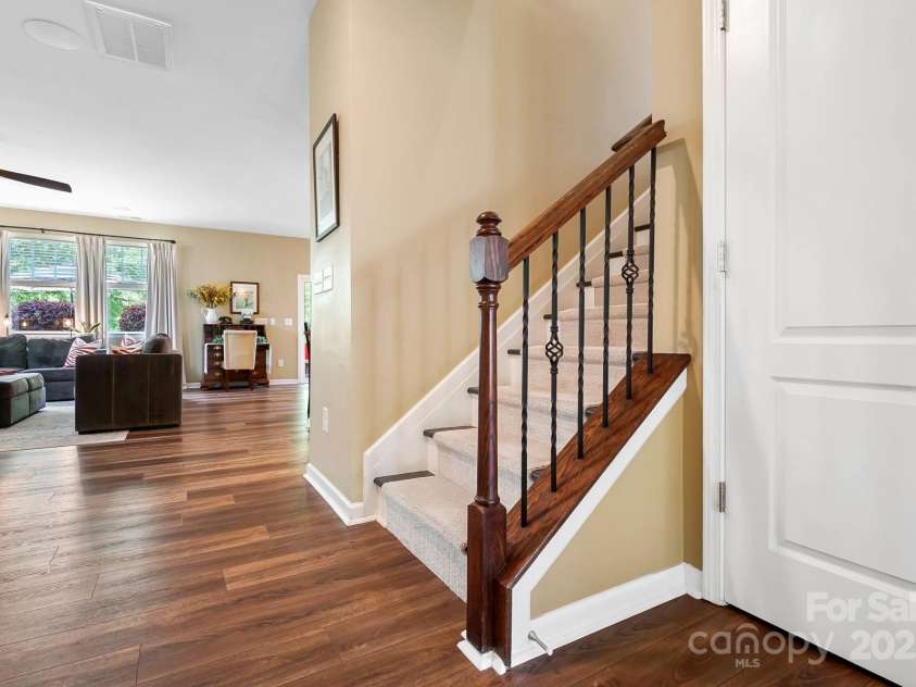 132 Flora Vista Drive, Mooresville, NC 28117.  MLS# CAR4258378, YatesRealty ID 17888. 