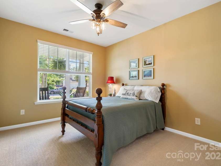 132 Flora Vista Drive, Mooresville, NC 28117.  MLS# CAR4258378, YatesRealty ID 17888. 
