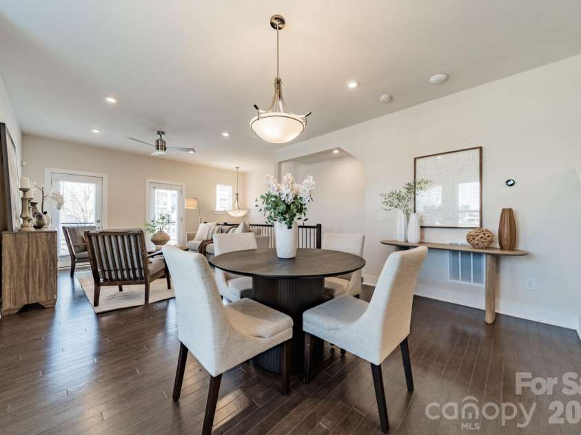 3838 Sky Haven Drive, Charlotte, NC 28209.  MLS# CAR4357626, YatesRealty ID 17889. 