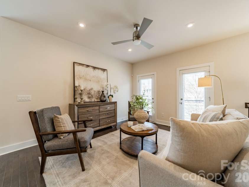 3838 Sky Haven Drive, Charlotte, NC 28209.  MLS# CAR4357626, YatesRealty ID 17889. 