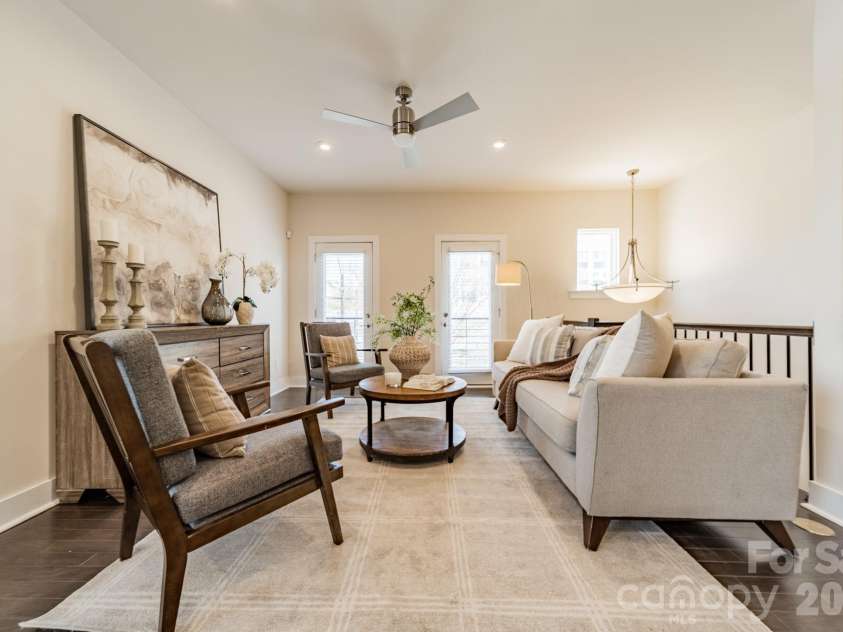 3838 Sky Haven Drive, Charlotte, NC 28209.  MLS# CAR4357626, YatesRealty ID 17889. 
