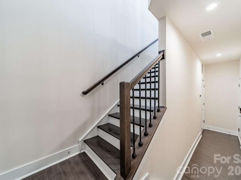 3838 Sky Haven Drive, Charlotte, NC 28209.  MLS# CAR4357626, YatesRealty ID 17889. 
