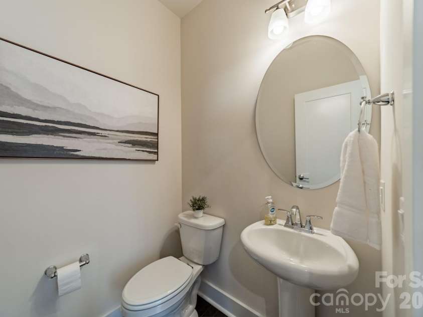 3838 Sky Haven Drive, Charlotte, NC 28209.  MLS# CAR4357626, YatesRealty ID 17889. 