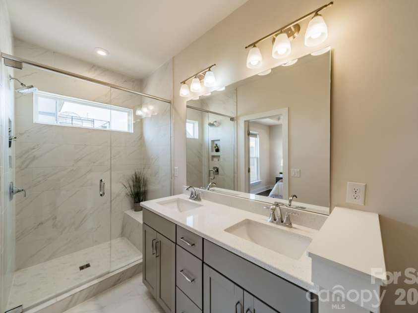 3838 Sky Haven Drive, Charlotte, NC 28209.  MLS# CAR4357626, YatesRealty ID 17889. 
