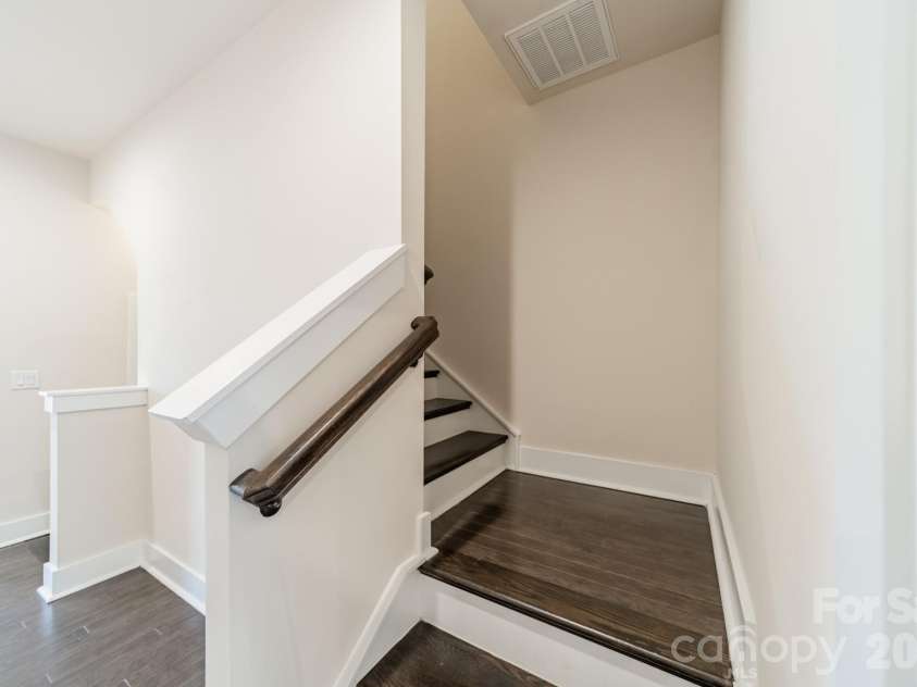 3838 Sky Haven Drive, Charlotte, NC 28209.  MLS# CAR4357626, YatesRealty ID 17889. 
