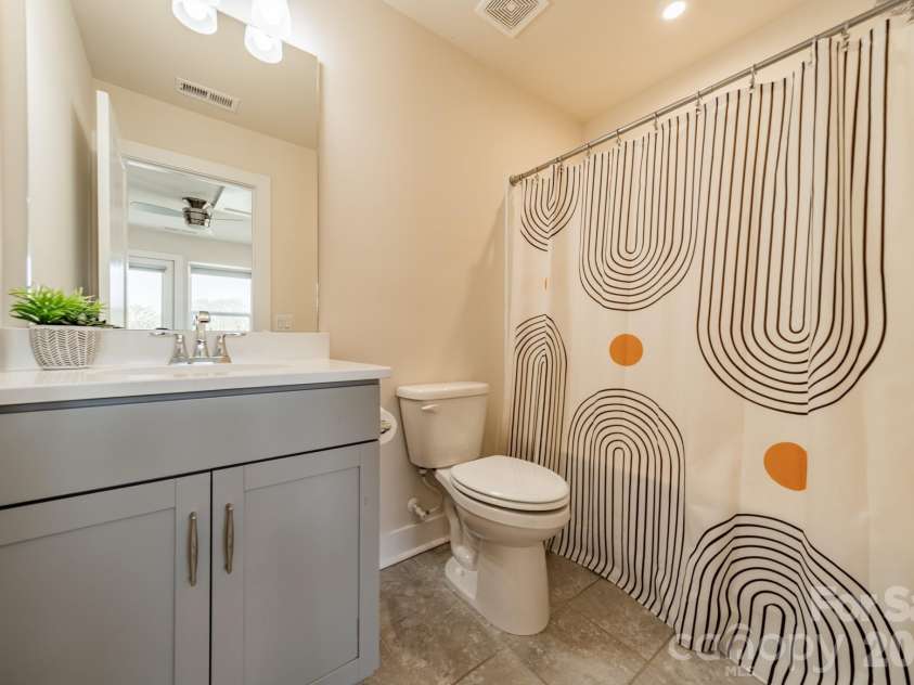 3838 Sky Haven Drive, Charlotte, NC 28209.  MLS# CAR4357626, YatesRealty ID 17889. 