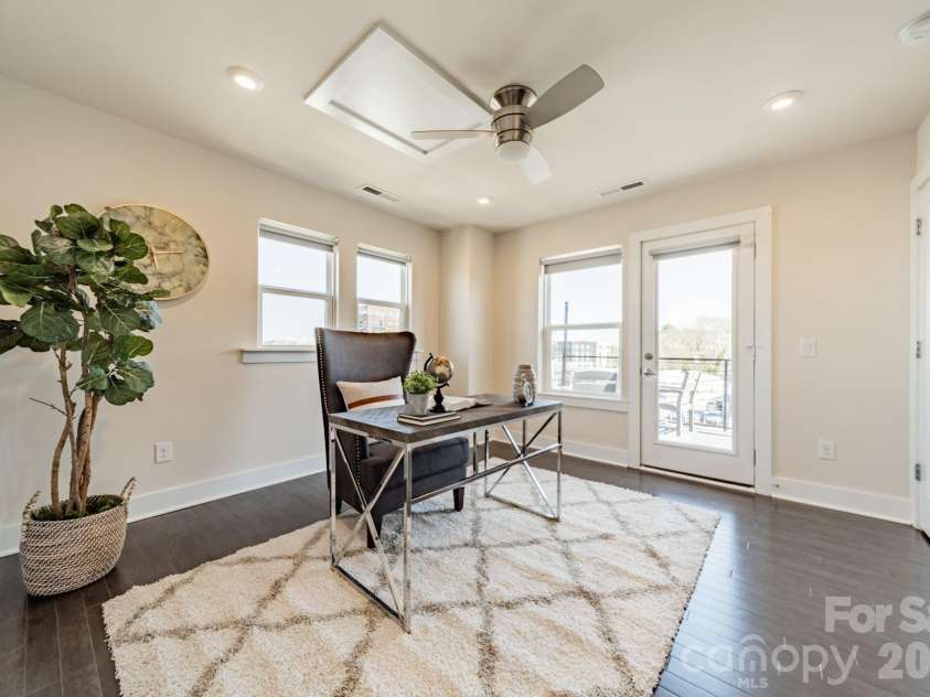 3838 Sky Haven Drive, Charlotte, NC 28209.  MLS# CAR4357626, YatesRealty ID 17889. 