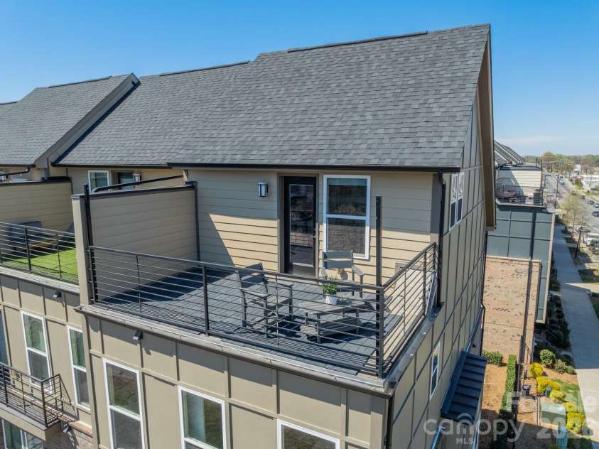 3838 Sky Haven Drive, Charlotte, NC 28209.  MLS# CAR4357626, YatesRealty ID 17889. 
