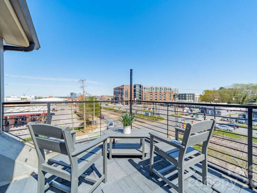 3838 Sky Haven Drive, Charlotte, NC 28209.  MLS# CAR4357626, YatesRealty ID 17889. 