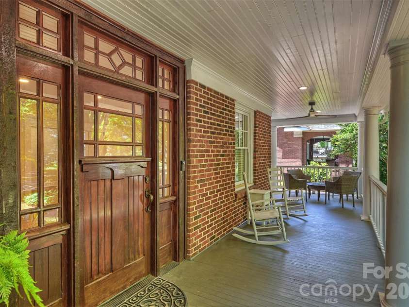 2126 Dilworth Road, Charlotte, NC 28203.  MLS# CAR4392401, YatesRealty ID 1789. 