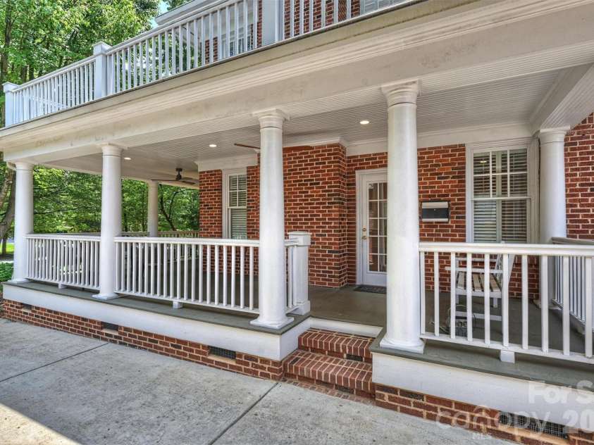 2126 Dilworth Road, Charlotte, NC 28203.  MLS# CAR4392401, YatesRealty ID 1789. 