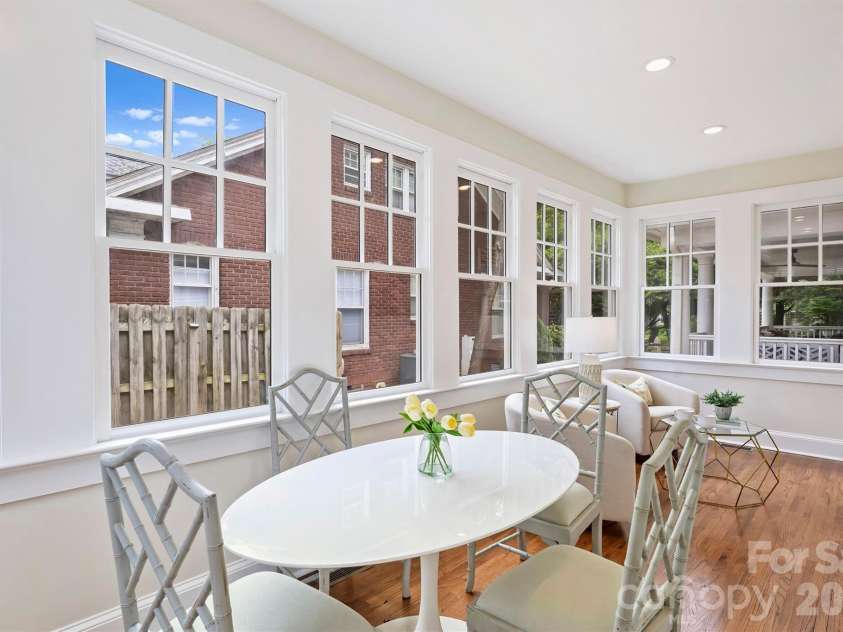 2126 Dilworth Road, Charlotte, NC 28203.  MLS# CAR4392401, YatesRealty ID 1789. 