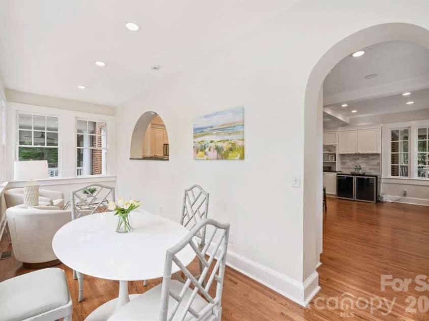 2126 Dilworth Road, Charlotte, NC 28203.  MLS# CAR4392401, YatesRealty ID 1789. 