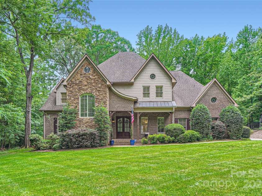 1056 James Madison Drive, Matthews, NC 28104.  MLS# CAR4260538, YatesRealty ID 17891. 