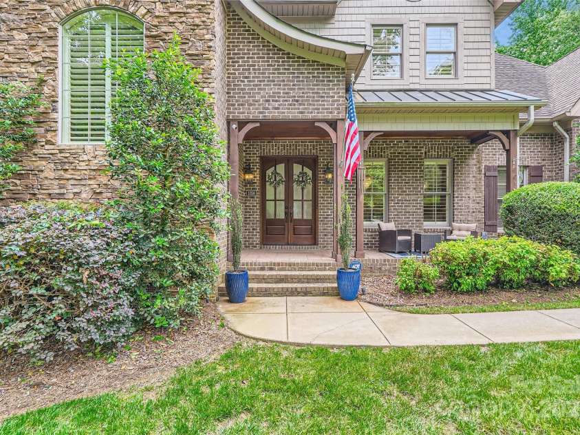1056 James Madison Drive, Matthews, NC 28104.  MLS# CAR4260538, YatesRealty ID 17891. 