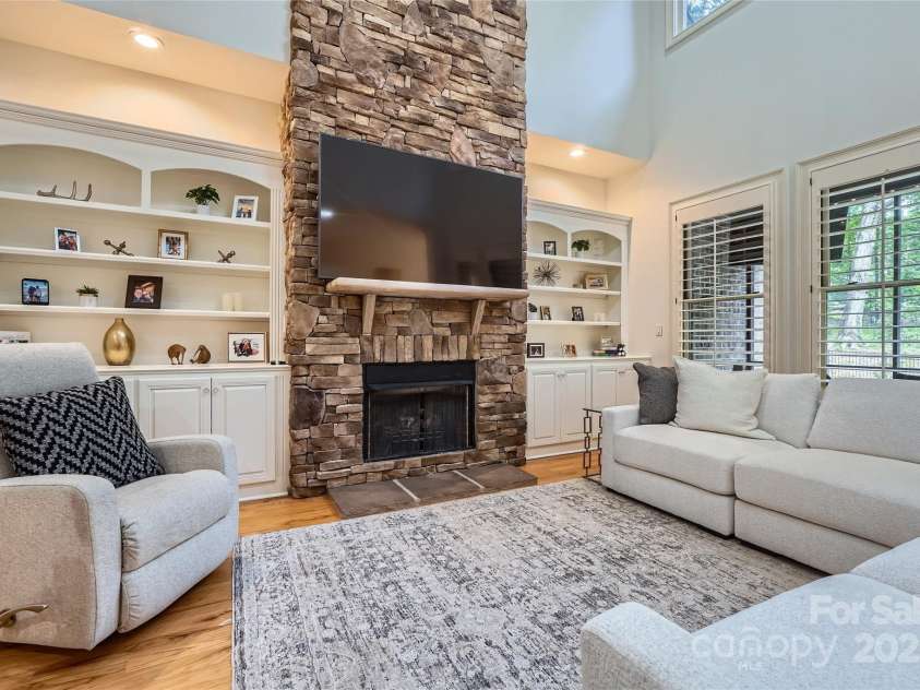 1056 James Madison Drive, Matthews, NC 28104.  MLS# CAR4260538, YatesRealty ID 17891. 