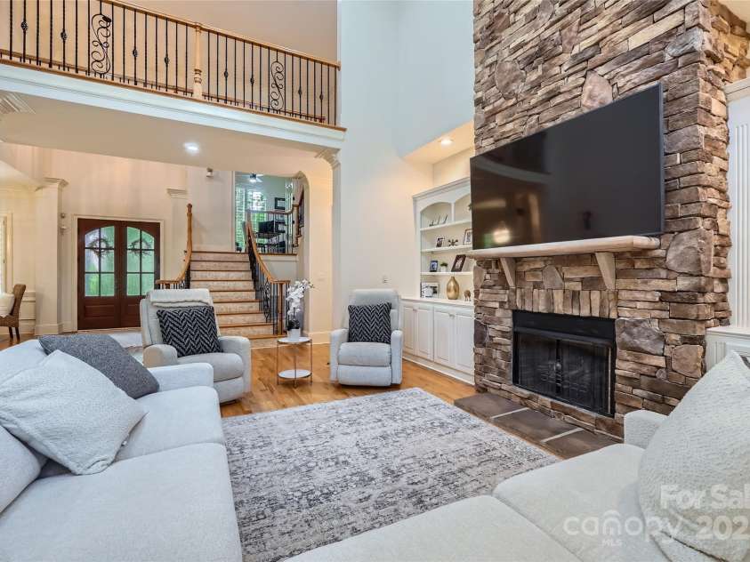 1056 James Madison Drive, Matthews, NC 28104.  MLS# CAR4260538, YatesRealty ID 17891. 