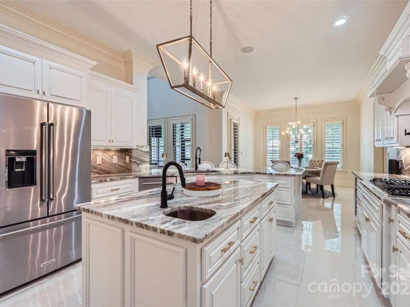 1056 James Madison Drive, Matthews, NC 28104.  MLS# CAR4260538, YatesRealty ID 17891. 