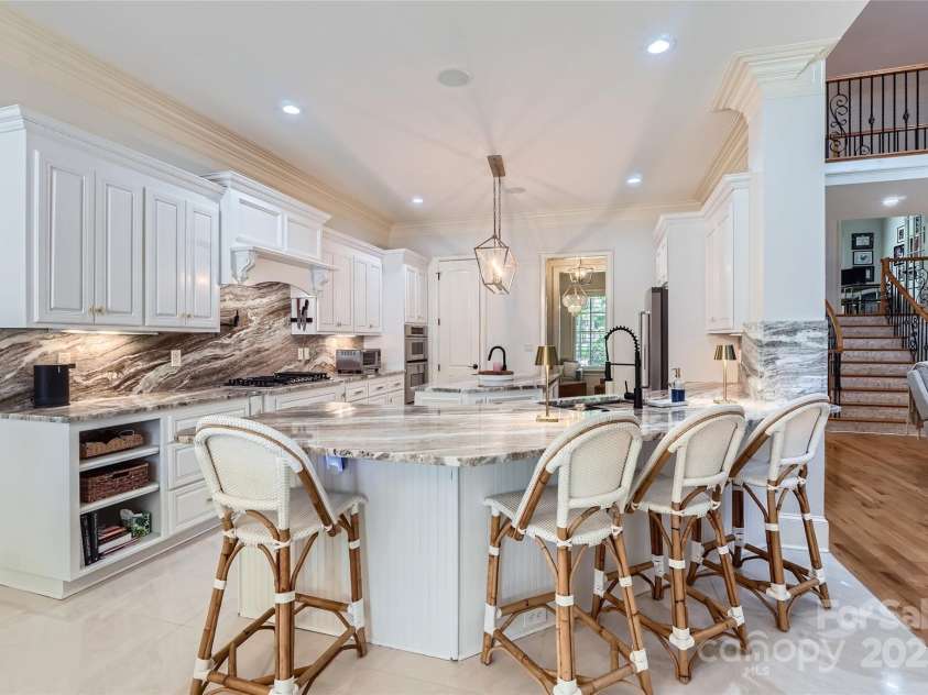 1056 James Madison Drive, Matthews, NC 28104.  MLS# CAR4260538, YatesRealty ID 17891. Kitchen