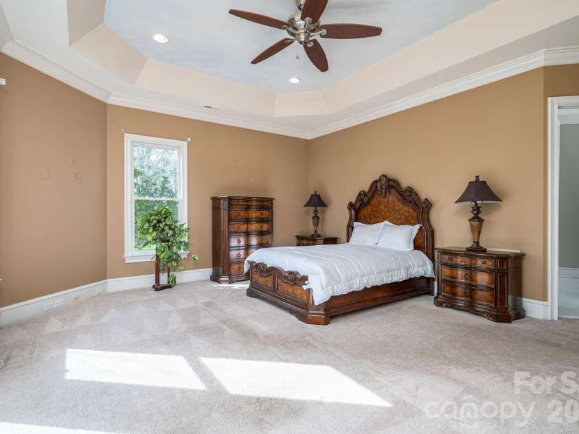 103 Shelter Cove Lane, Mooresville, NC 28117.  MLS# CAR4347364, YatesRealty ID 17892. 