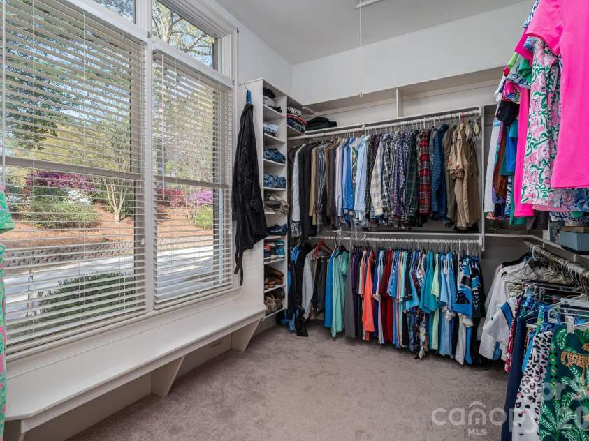 103 Shelter Cove Lane, Mooresville, NC 28117.  MLS# CAR4347364, YatesRealty ID 17892. 