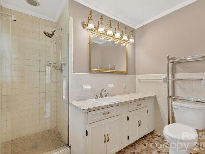 3600 Davidson Highway, Concord, NC 28027.  MLS# CAR4366218, YatesRealty ID 17893. Primary Suite