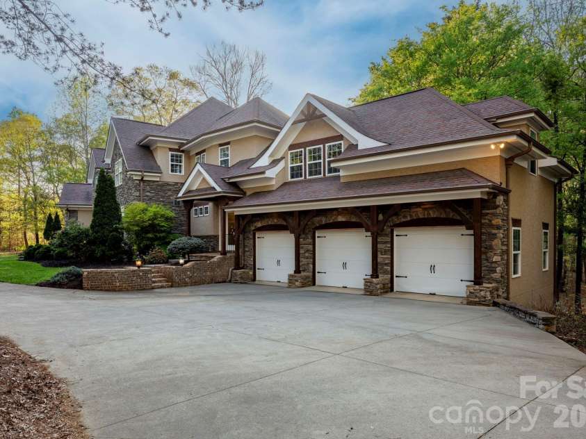 14504 Henry Harrison Stillwell Drive, Huntersville, NC 28078.  MLS# CAR4364698, YatesRealty ID 17894. 