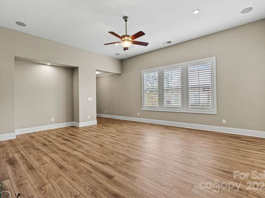 7362 Overjoyed Crossing, Charlotte, NC 28215.  MLS# CAR4259444, YatesRealty ID 17894. 