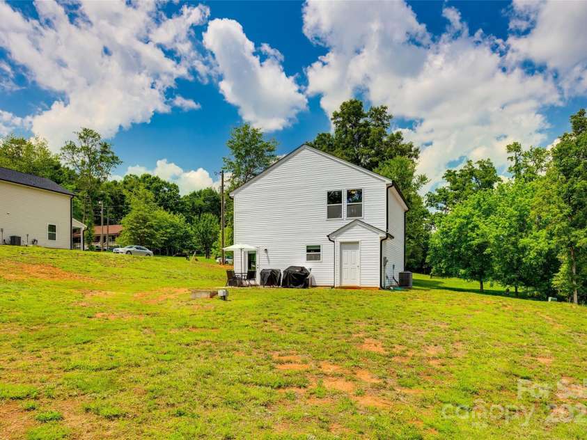 415 Kickapoo Avenue, Gastonia, NC 28056.  MLS# CAR4263401, YatesRealty ID 17895. 
