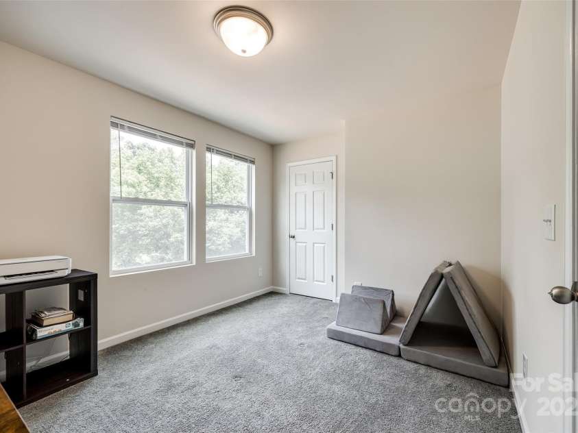415 Kickapoo Avenue, Gastonia, NC 28056.  MLS# CAR4263401, YatesRealty ID 17895. Secondary bedroom/office
