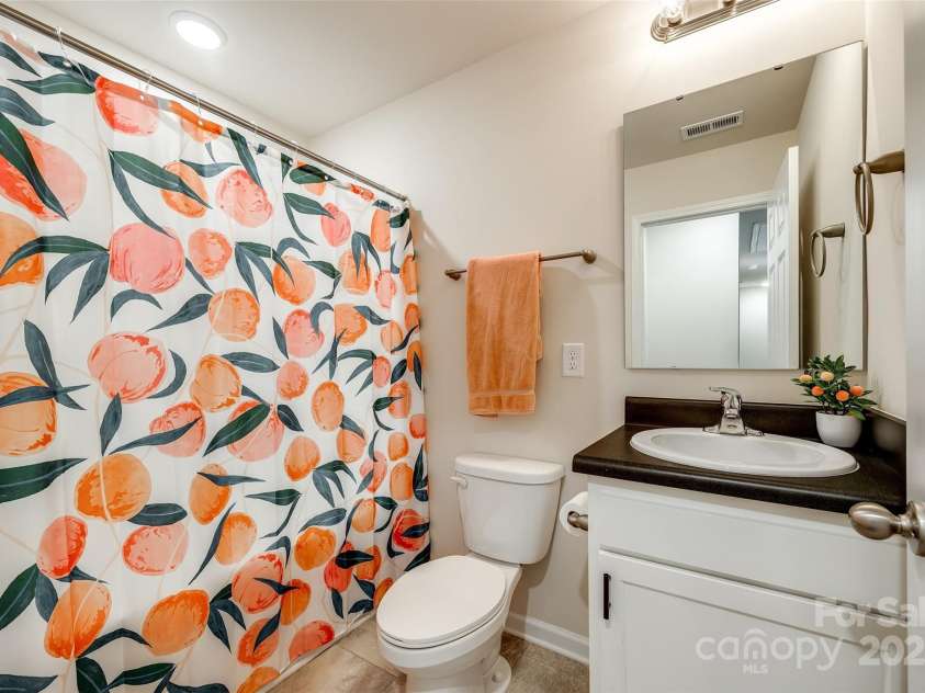 415 Kickapoo Avenue, Gastonia, NC 28056.  MLS# CAR4263401, YatesRealty ID 17895. Secondary full bath