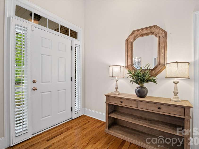 1109 Moray Court, Charlotte, NC 28211.  MLS# CAR4366291, YatesRealty ID 17896. 