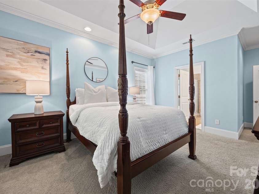 1109 Moray Court, Charlotte, NC 28211.  MLS# CAR4366291, YatesRealty ID 17896. 