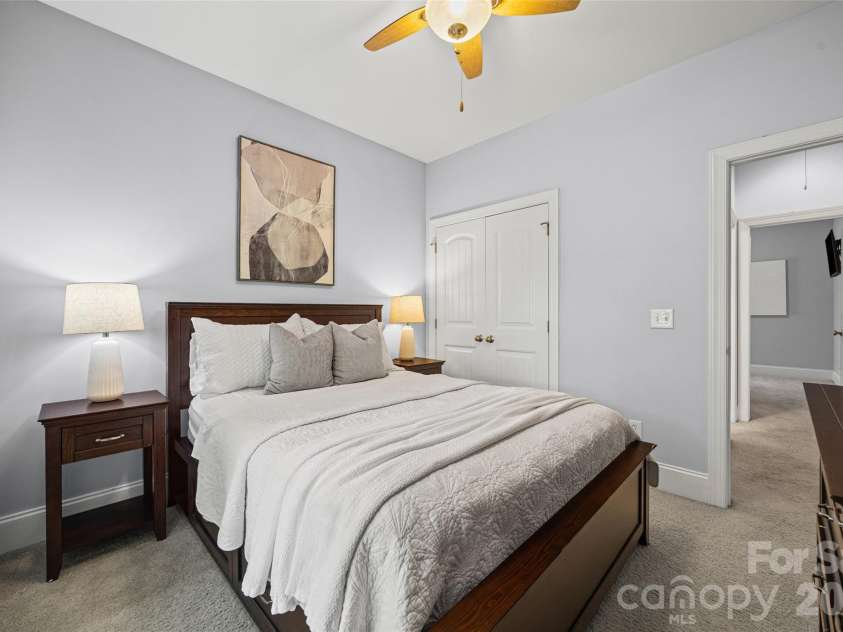1109 Moray Court, Charlotte, NC 28211.  MLS# CAR4366291, YatesRealty ID 17896. 