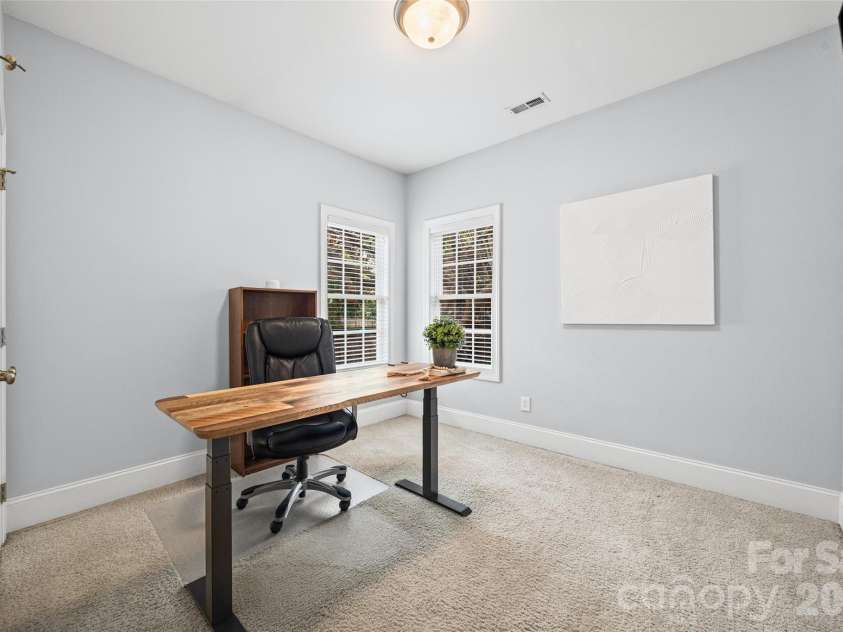 1109 Moray Court, Charlotte, NC 28211.  MLS# CAR4366291, YatesRealty ID 17896. 