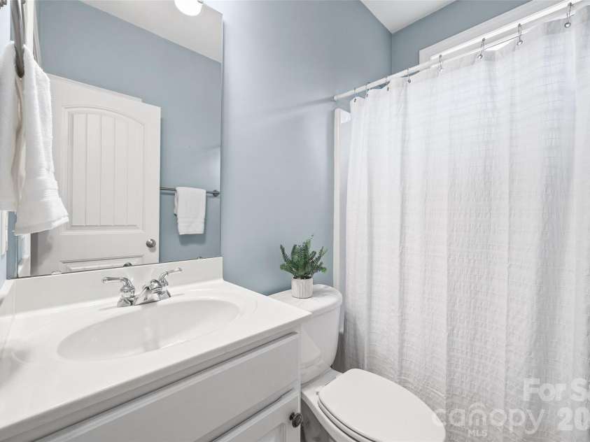 1109 Moray Court, Charlotte, NC 28211.  MLS# CAR4366291, YatesRealty ID 17896. 