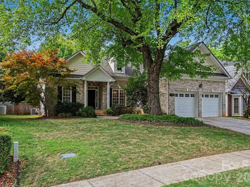 1109 Moray Court, Charlotte, NC 28211.  MLS# CAR4406142, YatesRealty ID 17896. Front Exterior
