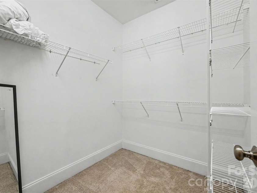 1109 Moray Court, Charlotte, NC 28211.  MLS# CAR4406142, YatesRealty ID 17896. Walk-in closet