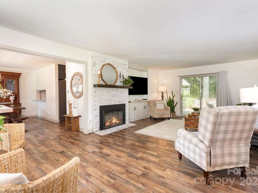 400 Westover Drive, Monroe, NC 28112.  MLS# CAR4266919, YatesRealty ID 17896. 