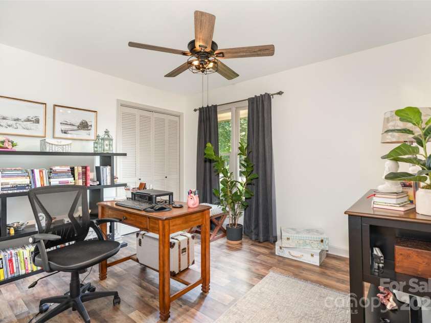400 Westover Drive, Monroe, NC 28112.  MLS# CAR4266919, YatesRealty ID 17896. 